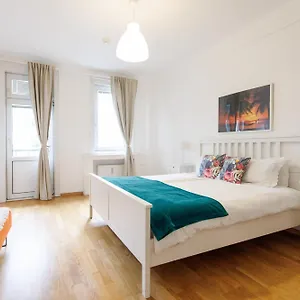 operastreet-city-center-apartment-brasil.vienna-besthotels.com/